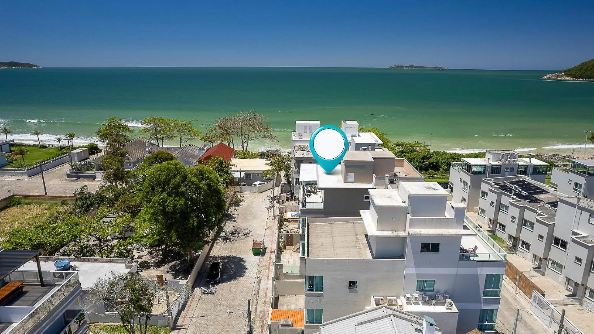 Apartamento Duplex Terreo Com Super Spa Bombinhas 0*,  Brazil