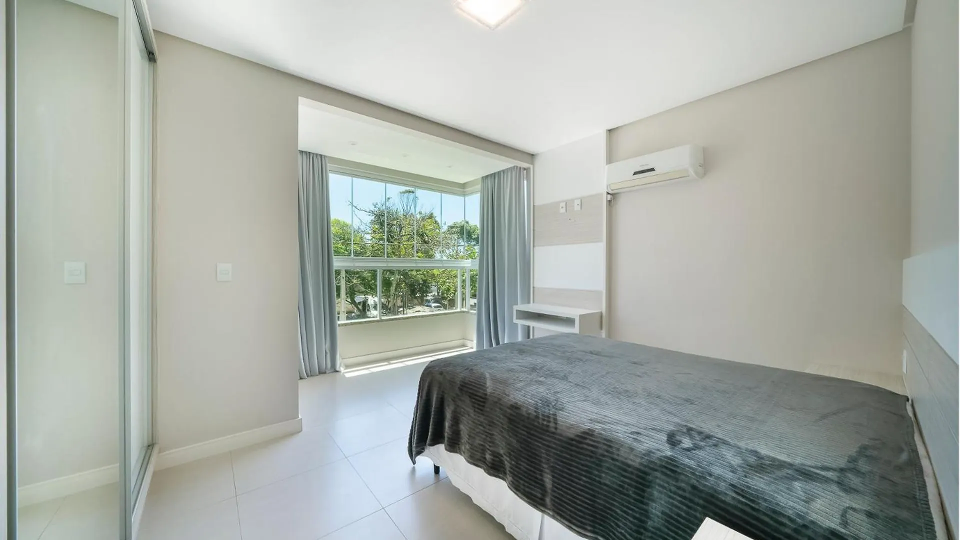 Apartment Apartamento Duplex Terreo Com Super Spa Bombinhas