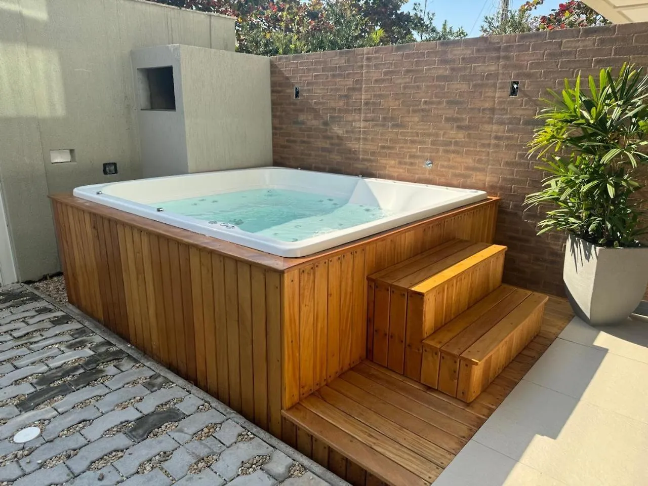 Apartamento Duplex Terreo Com Super Spa Bombinhas 0*,
